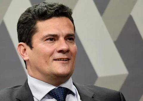 Moro está disposto a aceitar superministério da Justiça de Bolsonaro