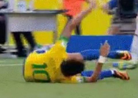 Bombeiros da Irlanda fazem piada com Neymar em dia de Halloween: 'façam como ele'