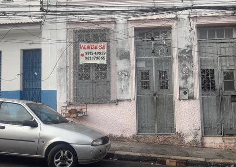 Em Manaus, homem com tornozeleira eletrônica é executado a tiros por dupla de encapuzados