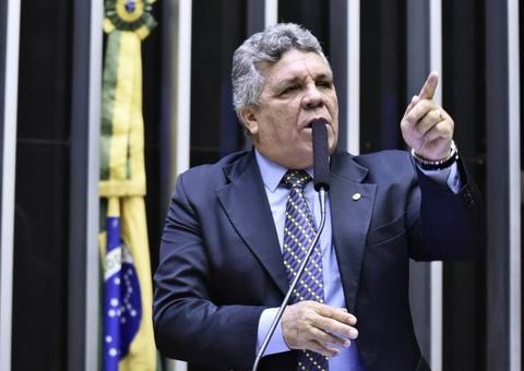 Fraga diz que não será ministro e espera rever Estatuto do Desarmamento ainda em 2018