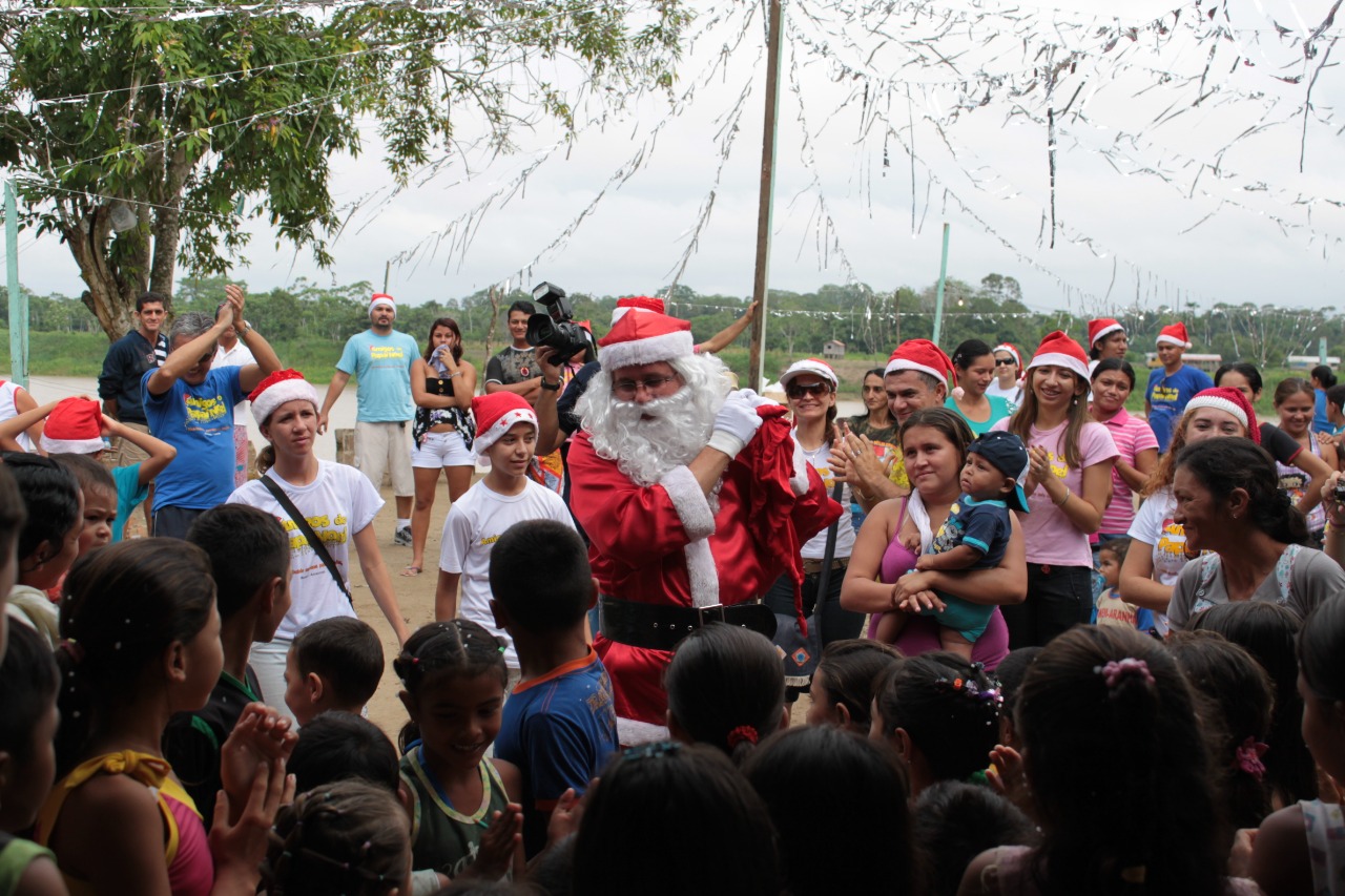 'Amigos do Papai Noel’ levam alegria para mais de 5 mil crianças do interior do Amazonas