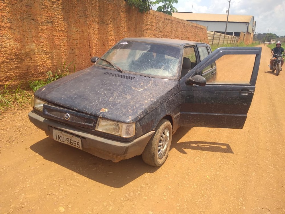 Homem esfaqueia 9 pessoas e é morto pela polícia 