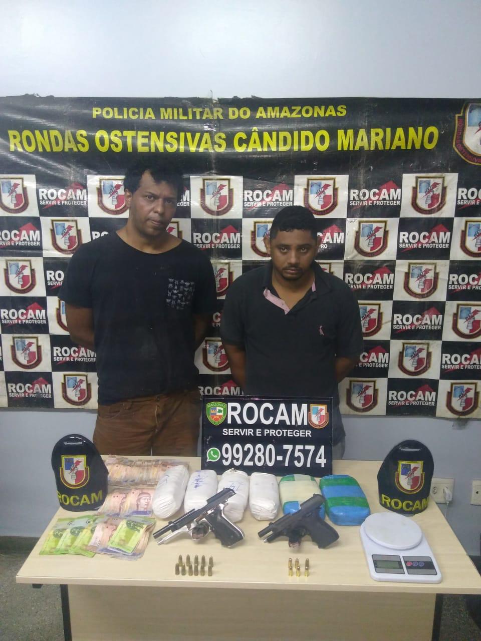 Após denúncia, dupla é presa com drogas e armas atrás de casa de shows em Manaus