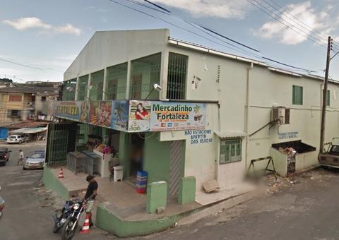 Grupo armado toca o terror durante assalto a mercadinho em Manaus