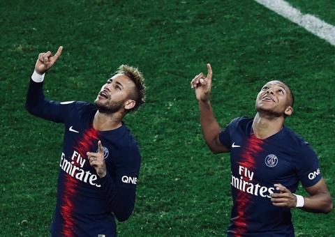 Mbappé e Neymar garantem 12ª vitória e marca histórica para o PSG
