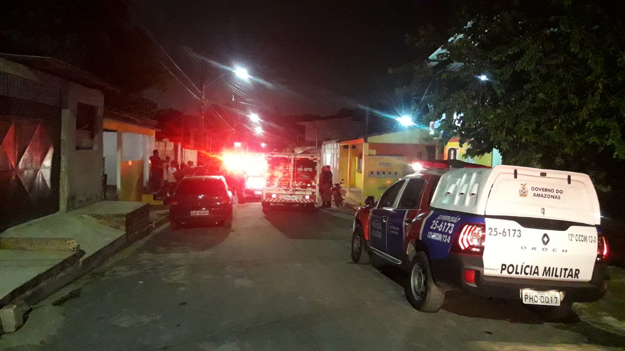 Em Manaus, homem é morto com facada no peito após briga de rua