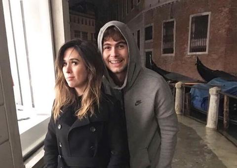 Rafael Vitti comemora aniversário em casa com Tatá Werneck e família