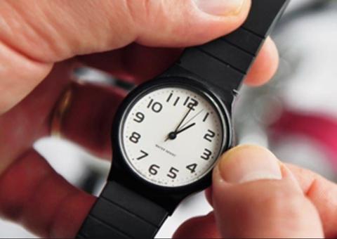 Horário de verão começa à meia-noite deste sábado