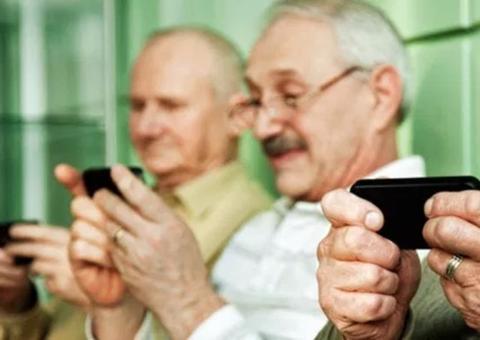 Terceira idade é o grupo que mais cresce em rede social