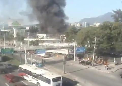 Três pacientes morrem em transferência durante incêndio em hospital no Rio