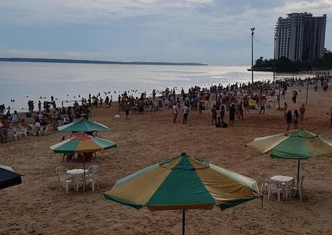 Adolescente sobrevive após passar 12 minutos submerso na praia da Ponta Negra