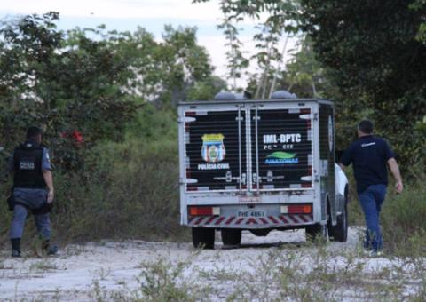 Durante patrulha, policiais encontram ossada humana em ramal de Manaus