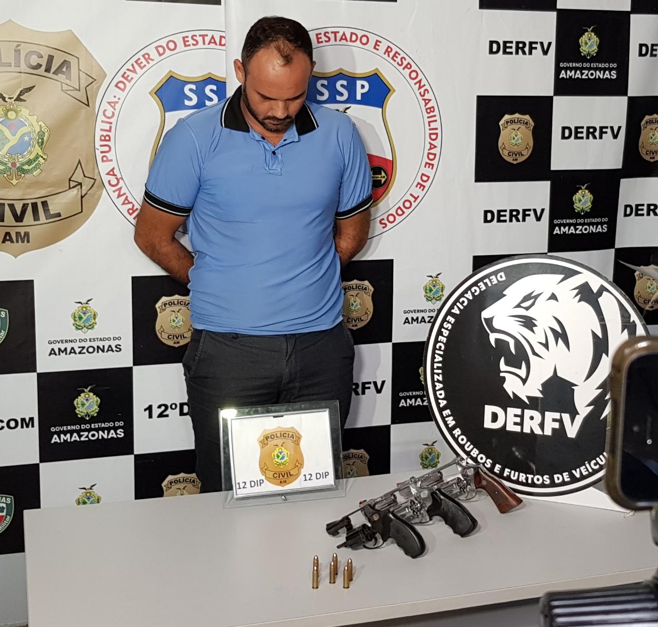 Taxista é preso suspeito integrar grupo que aluga armas para criminosos em Manaus