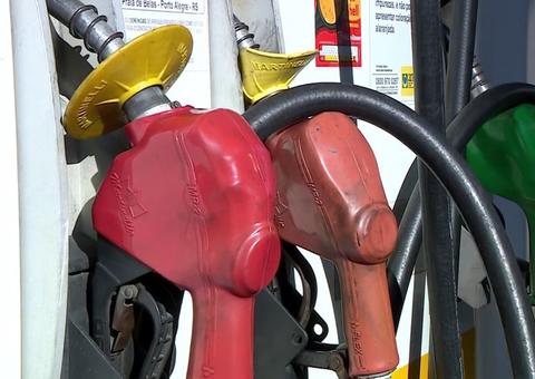 Petrobras anuncia novo corte no preço da gasolina nas refinarias