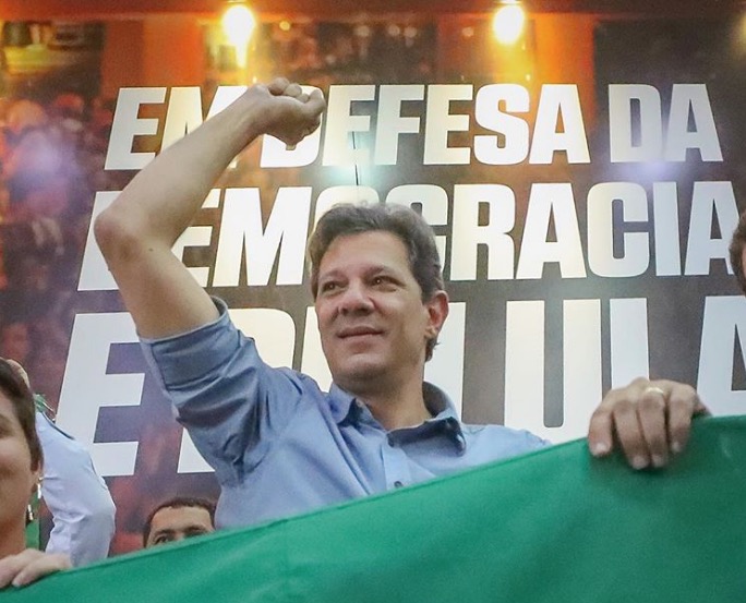 Haddad visita Lula pela primeira vez após derrota para discussão de seu futuro como líder de oposição   