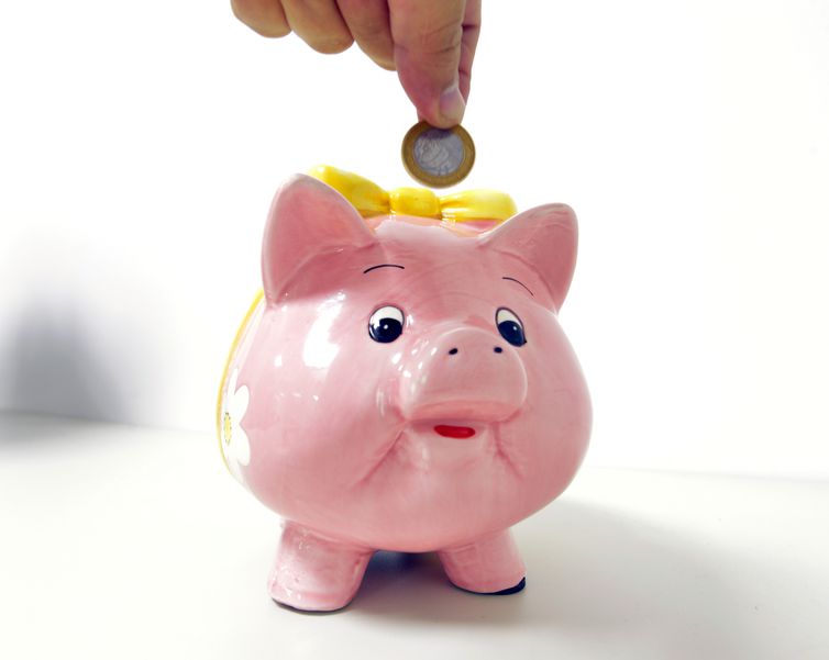 Saques em poupança superam depósitos em R$ 2,5 bilhões em outubro