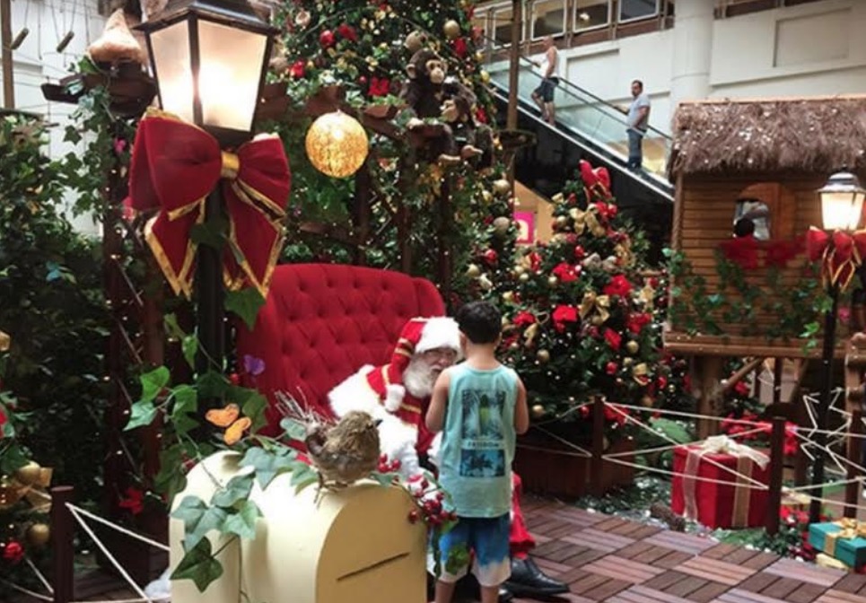 Com o tema Floresta Encantada, Papai Noel chega ao Sumaúma