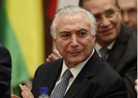 Temer assina decreto que cria novo regime tributário para montadoras
