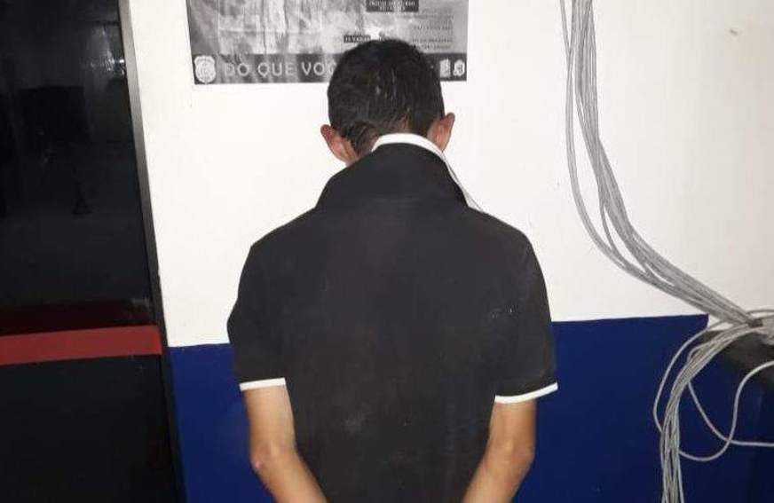 Adolescente é apreendido por suspeita de assaltar residência em Manaus 