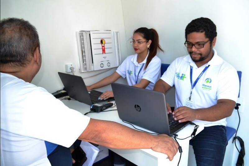 Manaus Ambiental beneficia usuários com 50% de desconto na tarifa de água