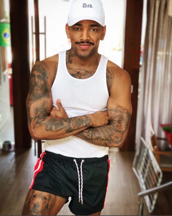 Nego do Borel é processado por dar susto em idosa