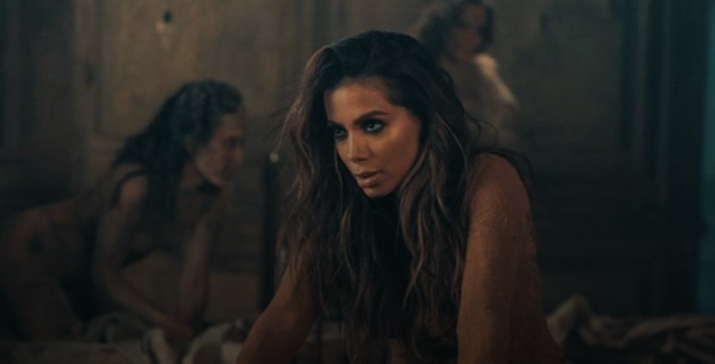 Anitta lança nesta sexta EP com três músicas, cada uma com clipe 