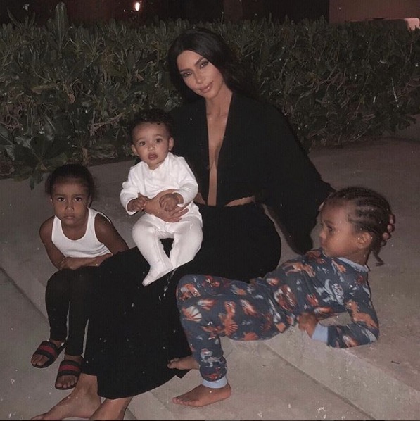 Kim Kardashian e família evacuam casa às pressas após incêndio nos EUA