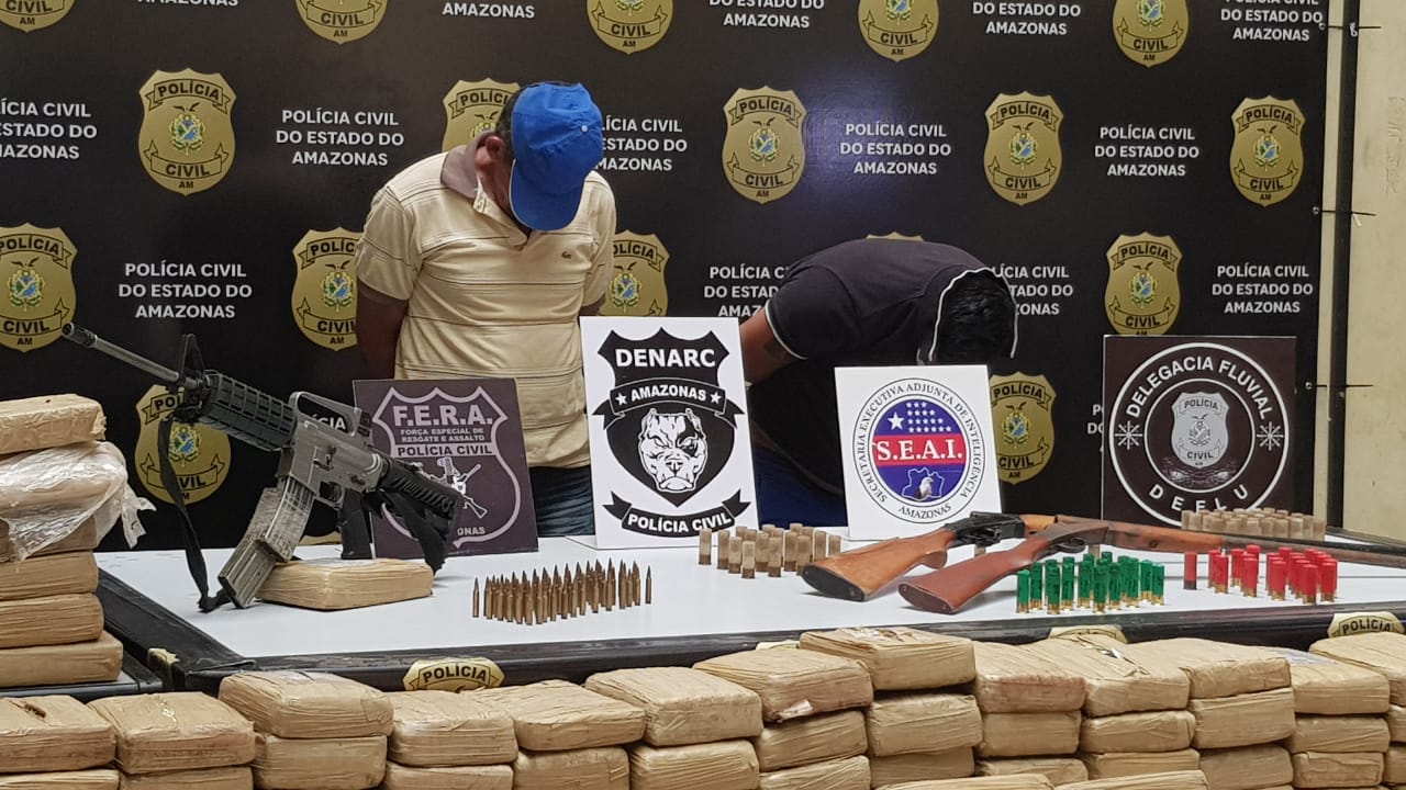 Polícia apreende meia tonelada de drogas e armas durante operação no Amazonas 