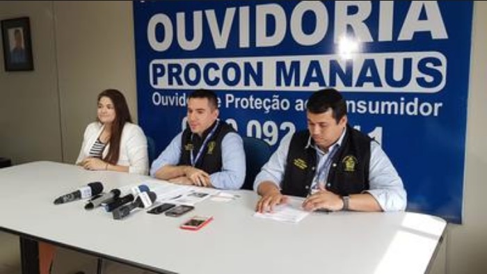 Procon autua dois supermercados  por produtos vencidos ou sem preço em Manaus