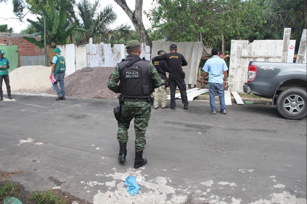 Fiscalização ambiental combate construção irregular em área verde de futuro parque da juventude