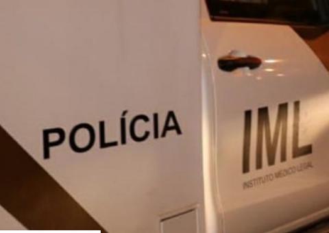 Viatura do IML capota após recolher cinco corpos em acidente