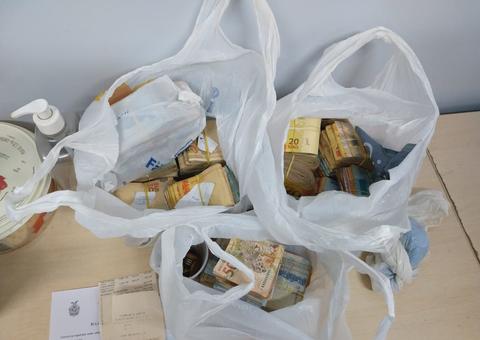 Em Manaus, taxista é preso com mais de R$ 65 mil escondidos em carro no Bariri