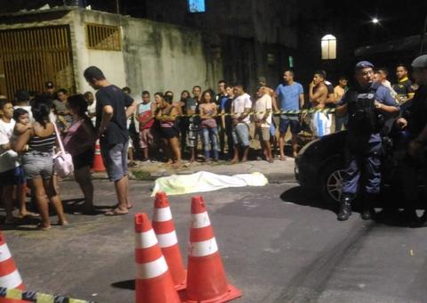 Homem é morto com 9 tiros por criminosos encapuzados em Manaus