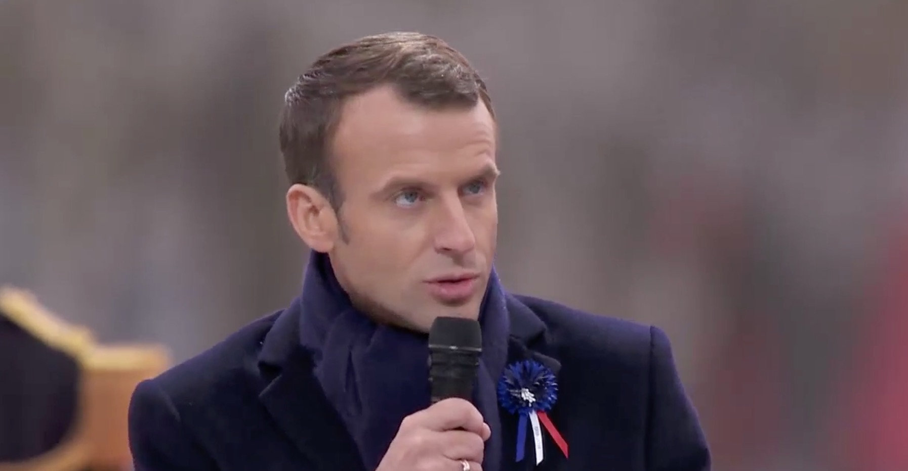 Presidente francês pede união de líderes para evitar erros que levaram às guerras mundiais