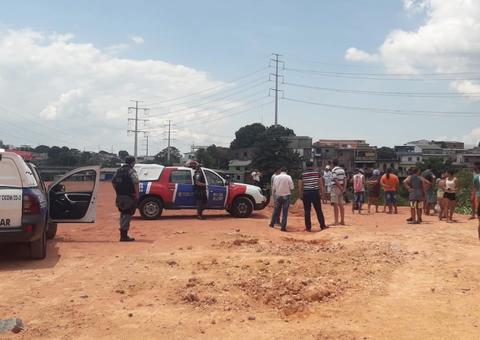 Corpo de mulher é desovado amarrado com cordas em Manaus