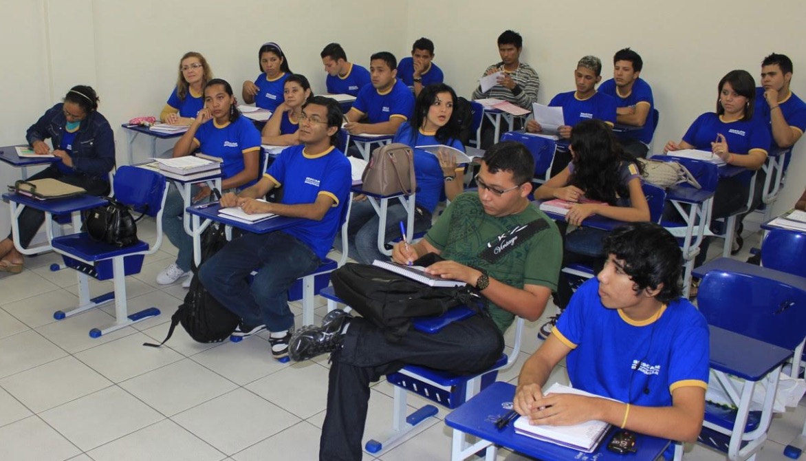 Sesc AM abre inscrições gratuitas para inglês e EJA