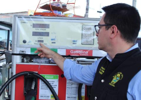 Mesmo com reajuste da Petrobras, postos de gasolina mantém preço elevado em Manaus