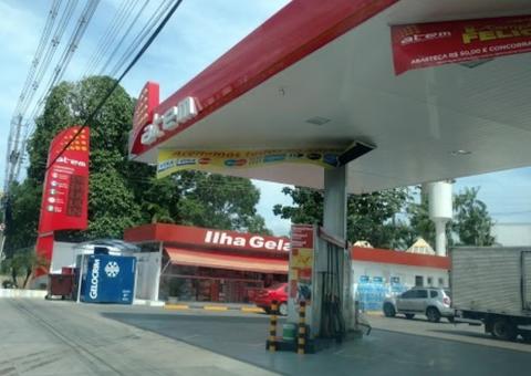 Homem morre e outro fica ferido ao serem flagrados assaltando posto em Manaus