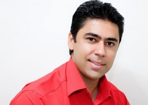 Ex-prefeito é morto pelo próprio pai ao ser confundido com assaltante