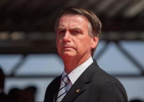 Bolsonaro planeja cortar no mínimo 30% de cargos comissionados