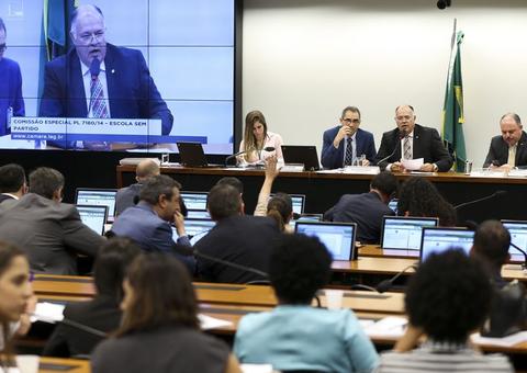 Discussão sobre Escola sem Partido é novamente suspensa na Câmara