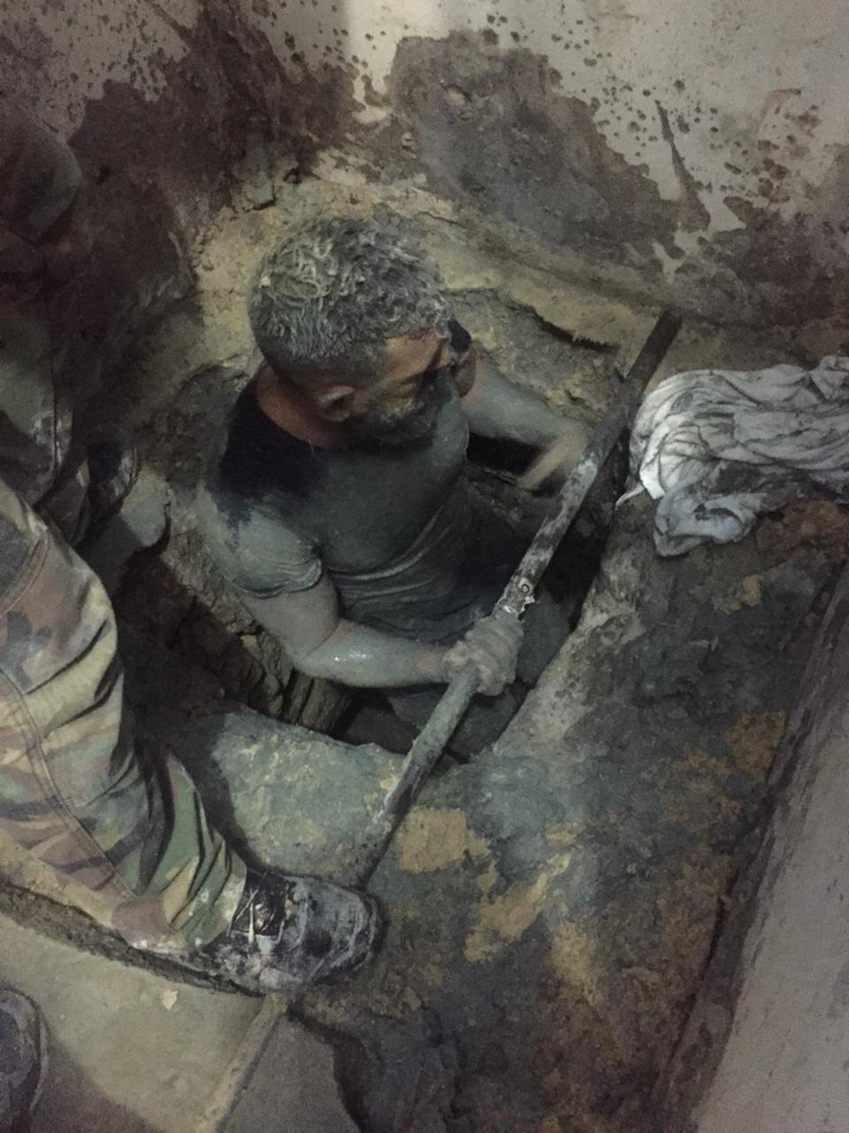 SEAP encontra escavação de túnel em cela para fuga de 250 detentos no Amazonas