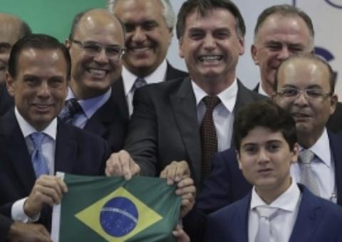 A governadores, Bolsonaro defende medidas 'amargas' para Brasil não virar Grécia