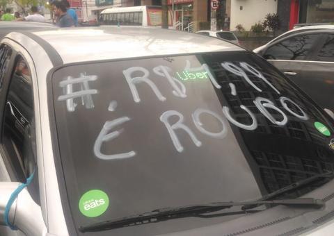 Motoristas de aplicativos fecham Djalma batista em protesto contra preço da gasolina