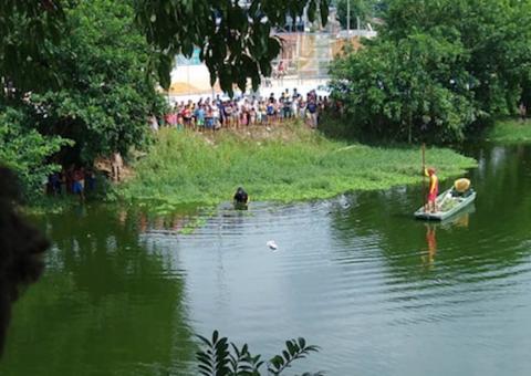 Homem se joga em lago para fugir de suspeitos e acaba morto a tiros em Manaus