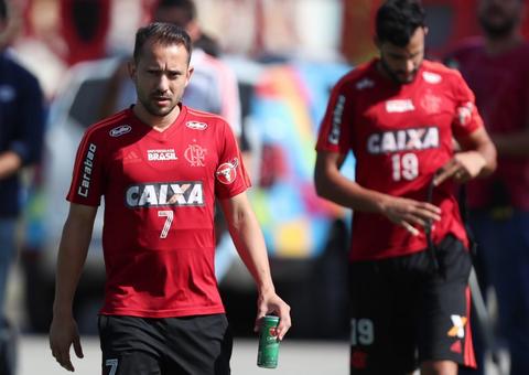 Desfalcado, Flamengo recebe o Santos para manter vivo sonho do título