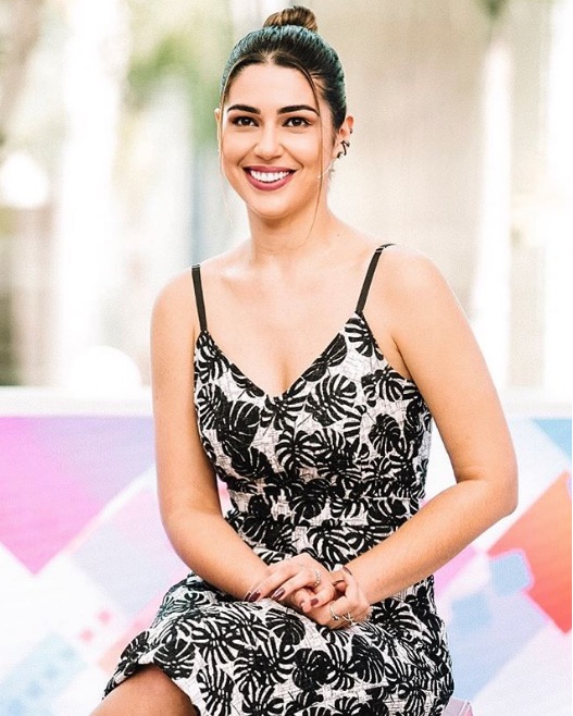 Vivian Amorim anuncia saída do Vídeo Show 