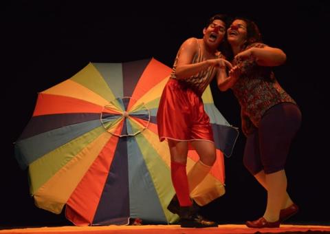 Largo São Sebastião recebe espetáculo Clowntidiano neste domingo