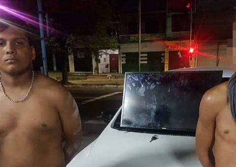 Seis homens são presos suspeitos de roubo e tráfico de drogas em Manaus
