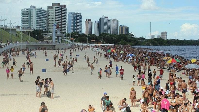 Corpo de bombeiros recomenda interdição da Praia da Ponta Negra em Manaus